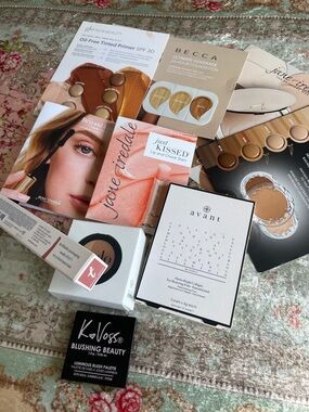 Clean Beauty bundle with makeup bag